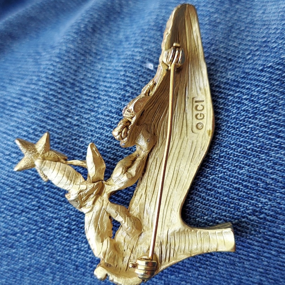 Goldtone vintage shoe shaped marked brooch lot - Picture 3 of 5